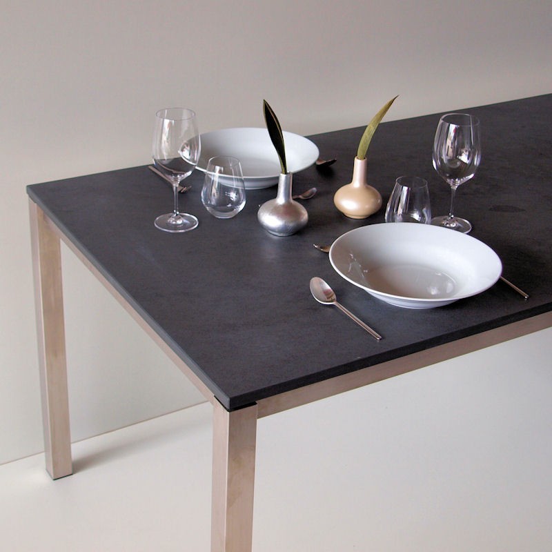 Tisch 220x100 cm aus Schiefer schwarz graphite mit Edelstahlgestell (4 Füße)